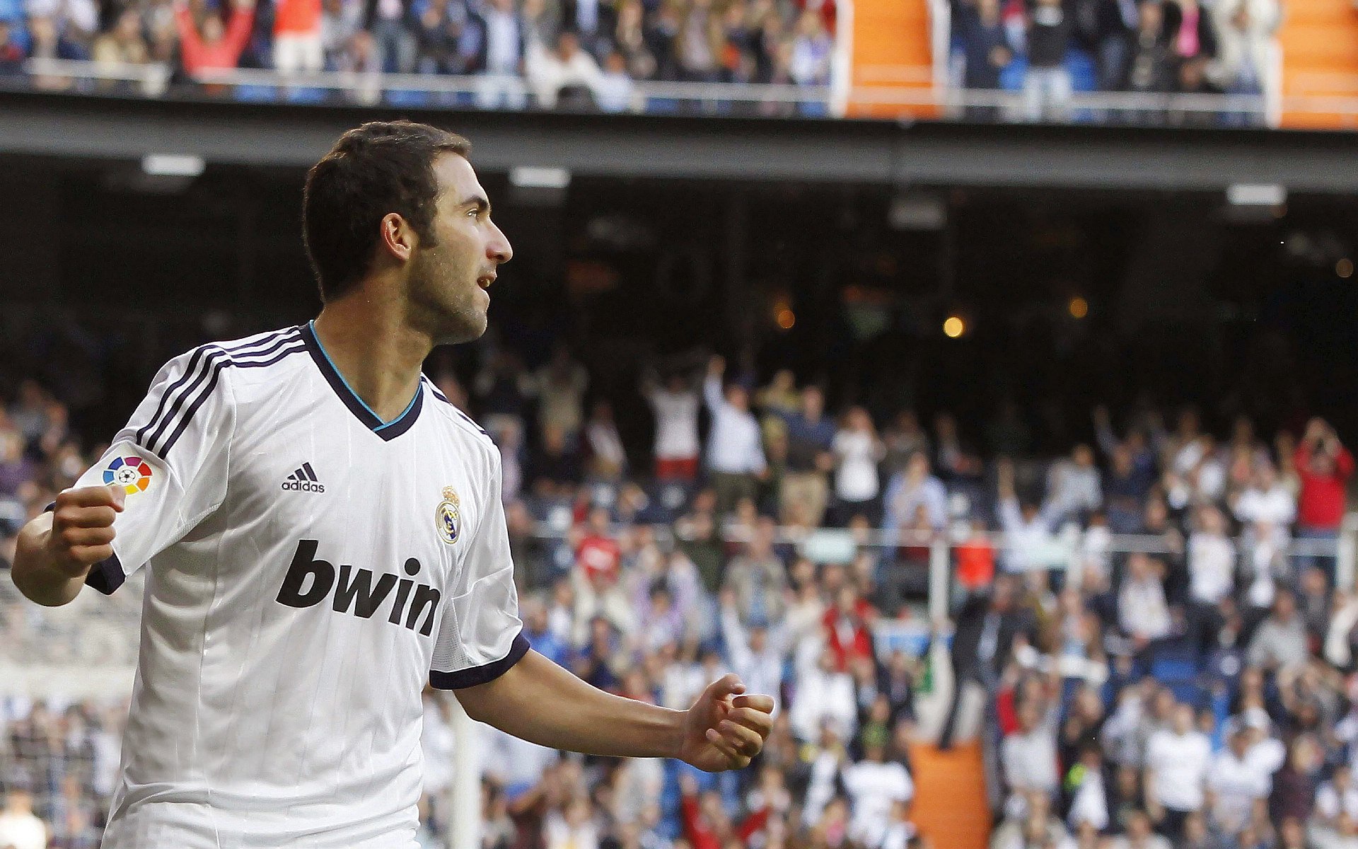 终场绝响，贝林厄姆世界波撕裂巴黎夜空，贝林厄姆压哨世界波，点燃巴黎夜空